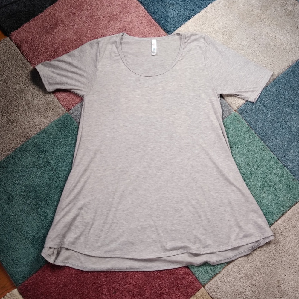 Lularoe perfect grey tee
